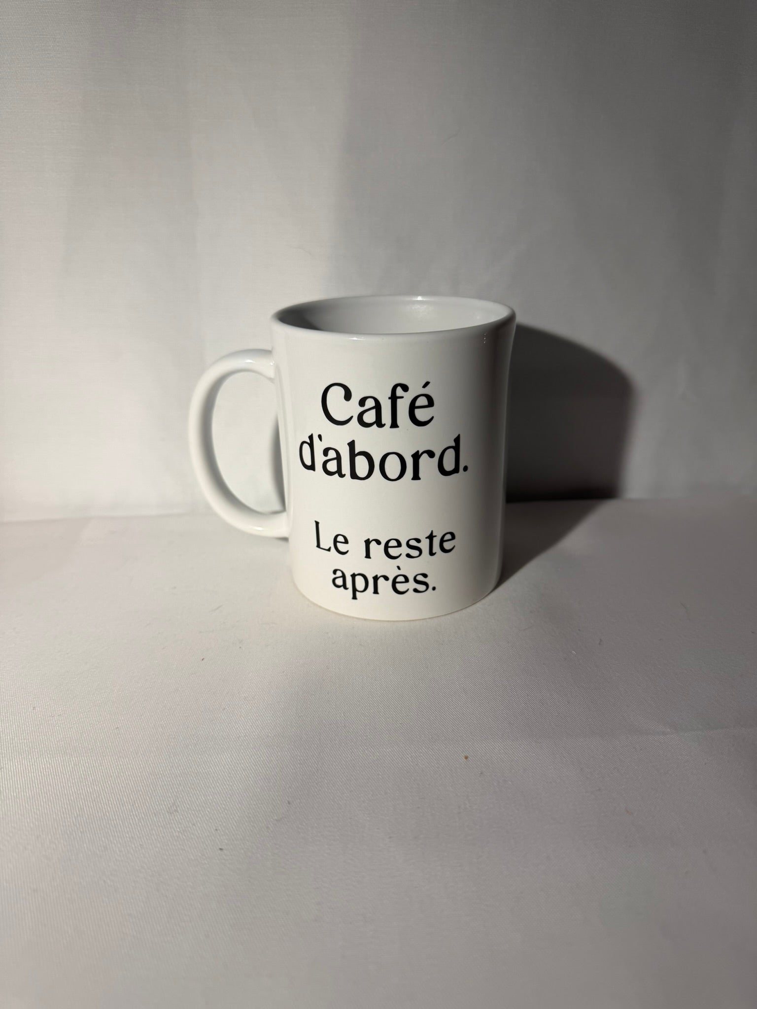 Tasse Café d'abord - Cadeau Femme / Homme