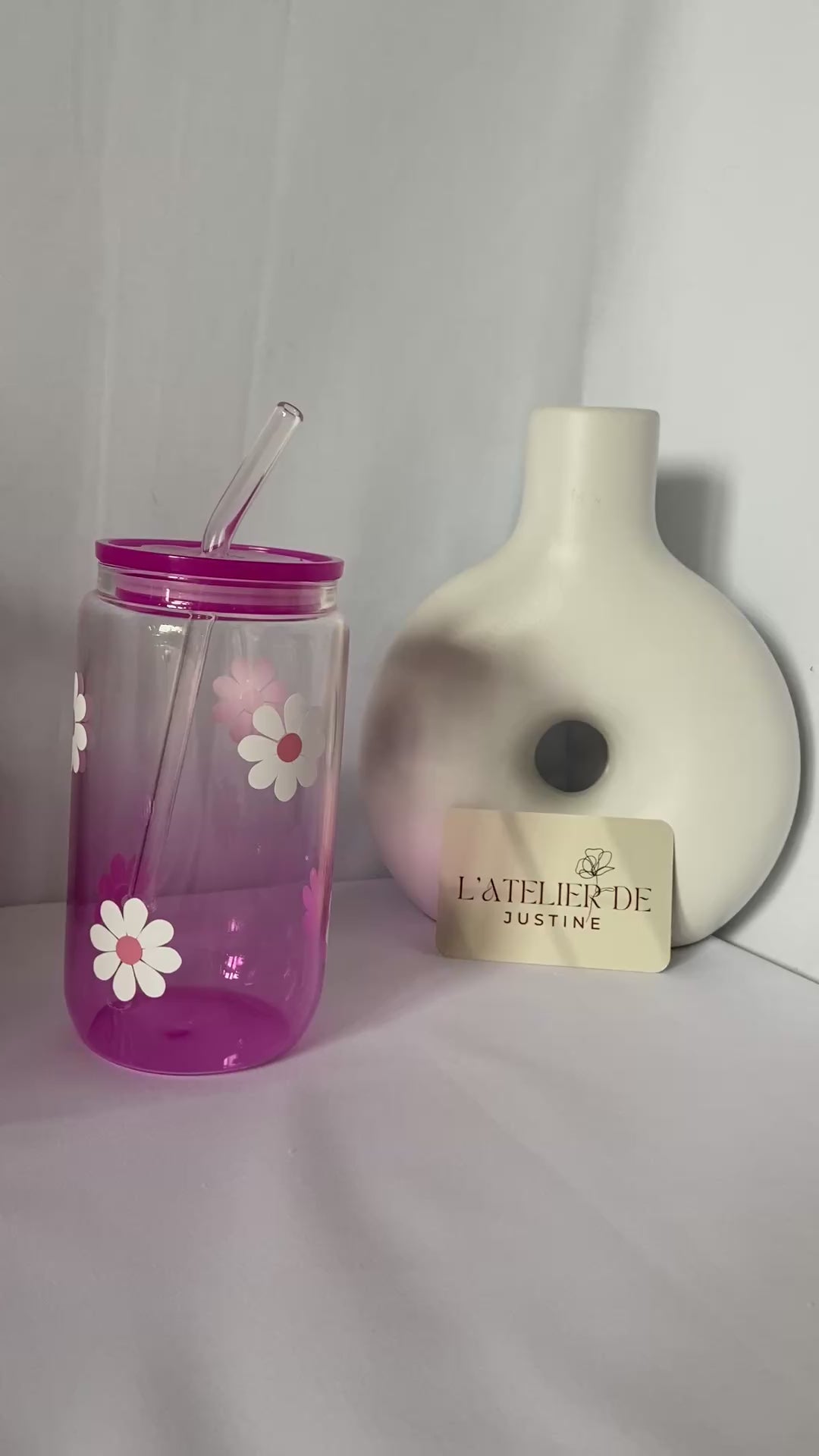Verre personnalisé avec couvercle et paille : Marguerites